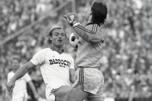 Früherer Bundesliga-Stürmer Klaus "Boxer" Täuber ist tot