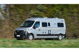Renault-Camper mit Textilien aus Meeresplastik
