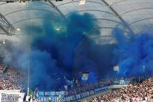 Wegen Pyrotechnik: Hohe Geldstrafe für den HSV