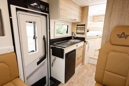 Teilintegrierter Atlantis Deluxe 695 Küche