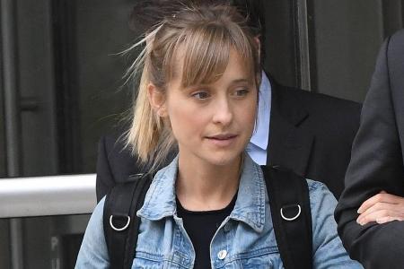 Allison Mack aus dem Gefängnis entlassen Allison Mack aus dem Gefängnis entlassen