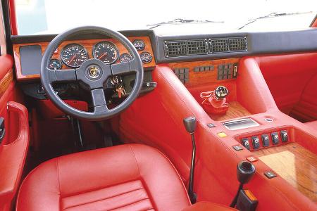 1986-1992 Lamborghini LM 002
