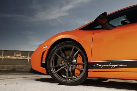 Front mit 19-Zoll-Alufelgen und Bremsanlage des Lamborghini Gallardo LP 570-4 Superleggera