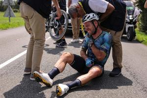 Sprinter Cavendish muss nach Sturz Tour aufgeben
