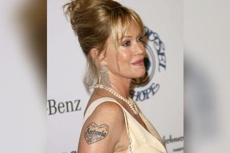 Melanie Griffiths Antonio-Tattoo ist Geschichte Melanie Griffiths Antonio-Tattoo ist Geschichte