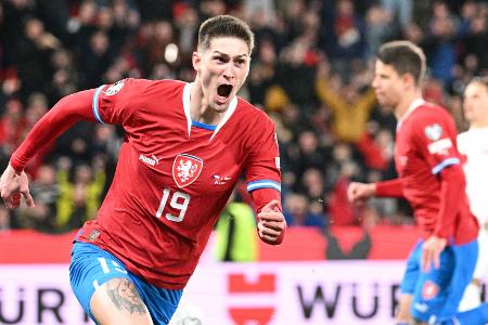 Medien: Gladbach holt Thuram-Nachfolger aus Prag Medien: Gladbach holt Thuram-Nachfolger aus Prag