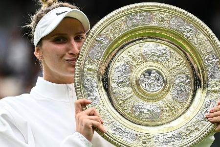 Marketa Vondrousova: Zum Wimbledonsieg ein Tattoo Marketa Vondrousova: Zum Wimbledonsieg ein Tattoo