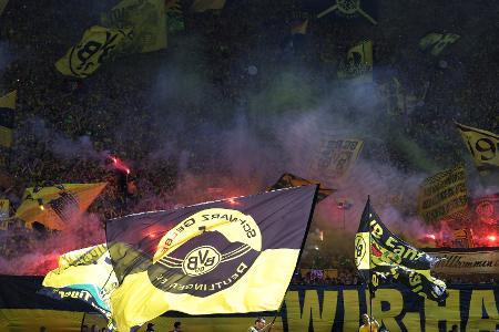 Pyrotechnik im Revierderby: Geldstrafen für Dortmund Pyrotechnik im Revierderby: Geldstrafen für Dortmund