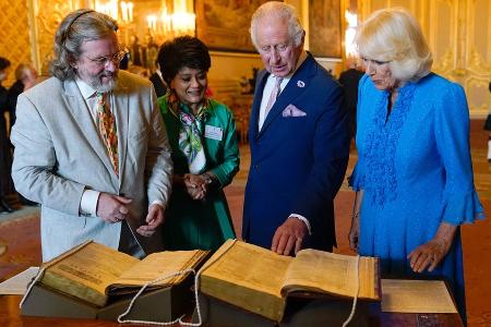 Mit viel Prominenz: Charles und Camilla feiern Shakespeare-Jubiläum Mit viel Prominenz: Charles und Camilla feiern Shakespeare-Jubiläum