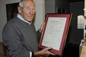 Zehnter Todestag: Gedenktafel für Bert Trautmann in Bremen
