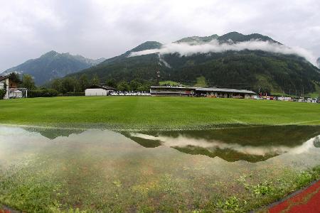 Starke Regenfälle: VfB bricht Trainingslager ab - und trainiert beim FC Bayern
