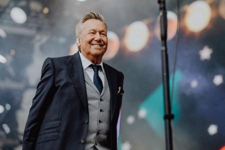 Roland Kaiser kündigt besondere Tour zum Bühnenjubiläum an Roland Kaiser kündigt besondere Tour zum Bühnenjubiläum an