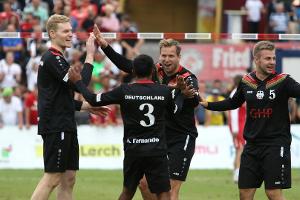 Faustballer starten mit Sieg in Heim-WM