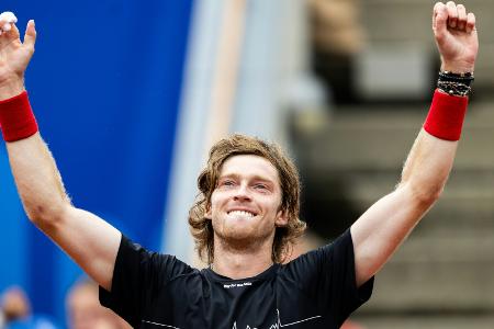 Tennis: Zverev-Bezwinger Rublew gewinnt Turnier in Bastad