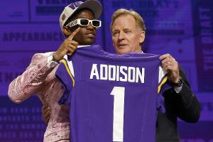 NFL-Rookie Addison zu Verkehrsdelikt: Hund in Not