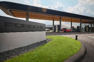 24-h-Lounge-Zugang und updatebare Schnelllader