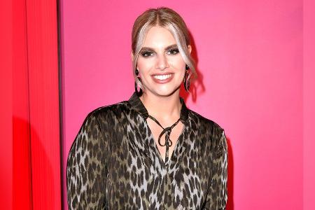 Angelina Kirschs Gesichtslähmung hat sich verschlimmert Angelina Kirschs Gesichtslähmung hat sich verschlimmert