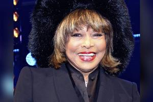 Wird Tina Turner nach ihrem Tod noch einmal Oma?