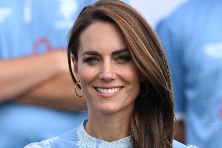 Gibt sich Prinzessin Kate nicht genügend Mühe bei der Schmuckauswahl? Gibt sich Prinzessin Kate nicht genügend Mühe bei der Schmuckauswahl?