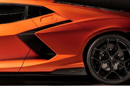 Lamborghini Revuelto