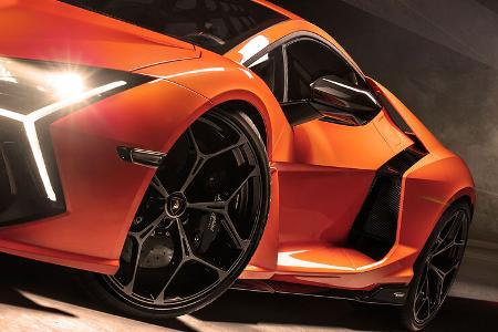 Lamborghini Revuelto