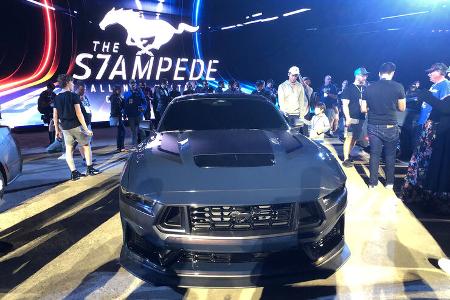 Ford Mustang Dark Horse