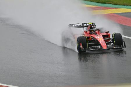 Regen wirbelt erstes Spa-Training durcheinander: Sainz vorne Regen wirbelt erstes Spa-Training durcheinander: Sainz vorne