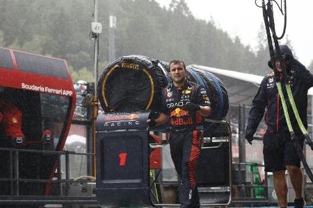 Regen in Spa: Formel-1-Sprint später gestartet Regen in Spa: Formel-1-Sprint später gestartet