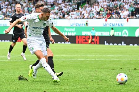 Pleite bei Kruse-Debüt: Paderborn unterliegt in Fürth Pleite bei Kruse-Debüt: Paderborn unterliegt in Fürth