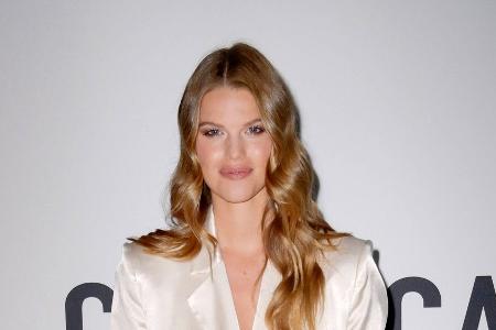 Das deutsche Model Kim Riekenberg hat geheiratet Das deutsche Model Kim Riekenberg hat geheiratet