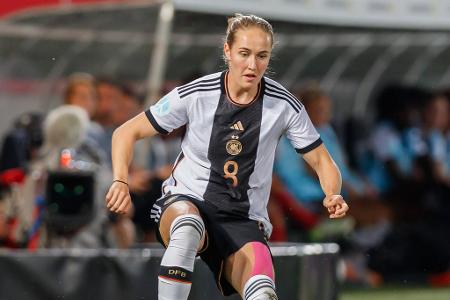Sydney Lohmann (ab 64. Minute) - Note: 3,0 - Bei ihrem WM-Debüt brauchte sie lange, um ins Spiel zu finden. In der Schlussphase die auffälligste Deutsche. Stellte die südkoreanische Abwehr regelmäßig vor Schwierigkeiten - zu Erfolg führte das aber auch nicht. Ihre zwei Abschlüsse in der Nachspielzeit verfehlten das Tor.