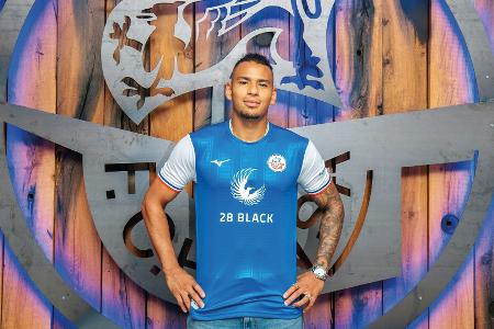 Rostock leiht Stürmer Perea vom VfB aus Rostock leiht Stürmer Perea vom VfB aus