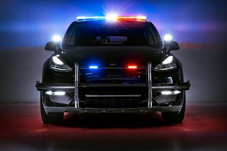 Unplugged Performance Tesla Model Y Police Interceptor Einsatzfahrzeug Blaulicht