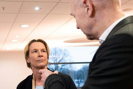 DFB: Neuendorf setzt weiter auf Voss-Tecklenburg DFB: Neuendorf setzt weiter auf Voss-Tecklenburg