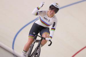 Nach Teamsprint-Titel: Hinze gewinnt auch Zeitfahr-Gold