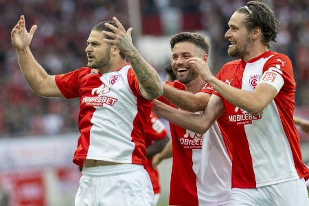 Halle gewinnt Drittliga-Auftakt gegen Essen Halle gewinnt Drittliga-Auftakt gegen Essen