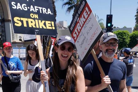 Gescheiterte Verhandlungen: Wie geht es im Hollywood-Streik weiter? Gescheiterte Verhandlungen: Wie geht es im Hollywood-Streik weiter?