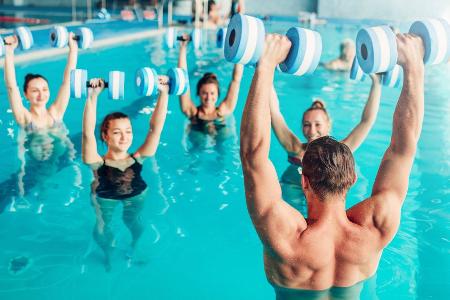 Aquafitness: Warum das Training im Wasser so viele Vorteile hat Aquafitness: Warum das Training im Wasser so viele Vorteile hat