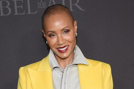 Nach Wirbel um ihre Krankheit: Jada Pinkett Smiths Haar wächst wieder Nach Wirbel um ihre Krankheit: Jada Pinkett Smiths Haar wächst wieder