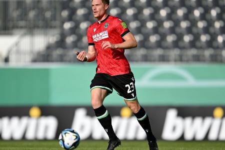Trotz Halstenberg-Tor: Hannover scheitert in Sandhausen Trotz Halstenberg-Tor: Hannover scheitert in Sandhausen