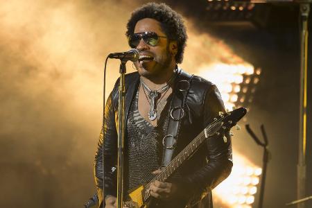 Lenny Kravitz zeigt mit 59 Jahren seinen gestählten Körper Lenny Kravitz zeigt mit 59 Jahren seinen gestählten Körper