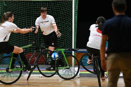 Radball-Teams holen WM-Gold - auch Kunstfahrerin Dandl siegt Radball-Teams holen WM-Gold - auch Kunstfahrerin Dandl siegt