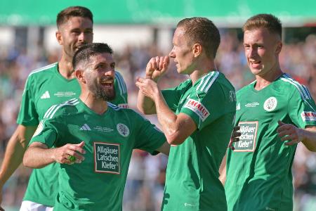 Darmstadt blamiert sich mit 0:3 bei Viertligist Homburg Darmstadt blamiert sich mit 0:3 bei Viertligist Homburg