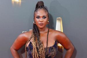 Motsi Mabuse: Im Badeanzug zeigt sie ihre natürliche Schönheit