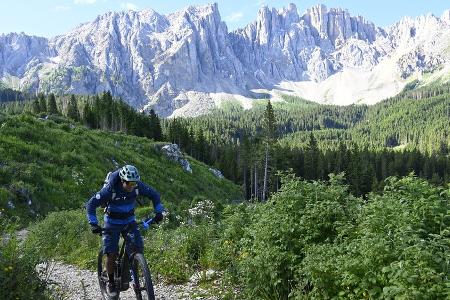 Mountainbiken in den Dolomiten: Diese Touren sind legendär Mountainbiken in den Dolomiten: Diese Touren sind legendär