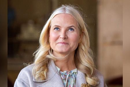 Mette-Marit zeigt sich kurz vor ihrem 50. Geburtstag nahbar Mette-Marit zeigt sich kurz vor ihrem 50. Geburtstag nahbar