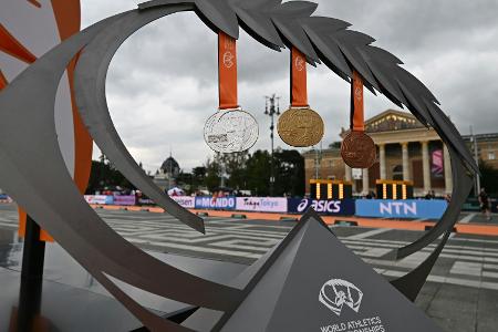 Unwetter: Leichtathletik-WM mit Verzögerung gestartet Unwetter: Leichtathletik-WM mit Verzögerung gestartet