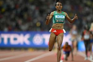 Tsegay holt WM-Gold über 10.000 m - Hassan stürzt