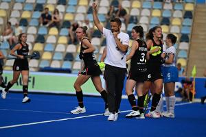 Kantersieg gegen England: Hockeyfrauen auf Halbfinalkurs