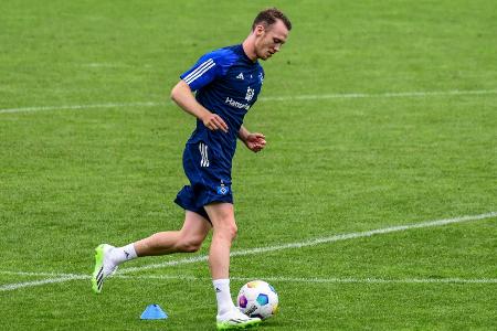 Kapitän Schonlau verlängert beim HSV bis 2026 Kapitän Schonlau verlängert beim HSV bis 2026